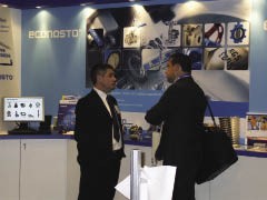 Mark Furlong, NW Area Sales Manager, talks to a customer on the Econosto stand.