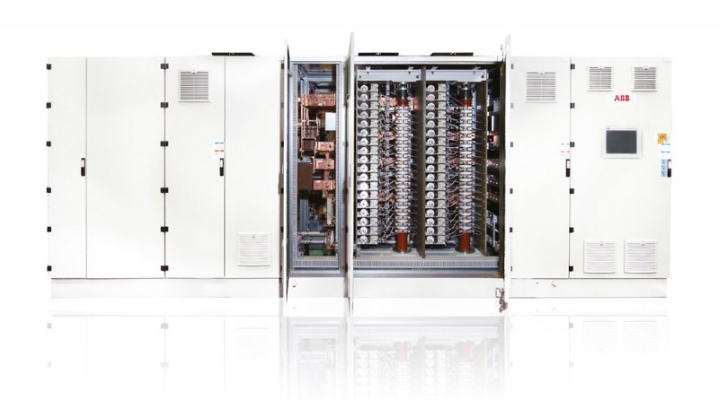 The MEGADRIVE-LCI uses Model Predictive Torque Control (MPTC) ensuring
the operation of the drive even during power and grid disturbances