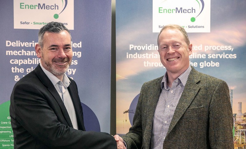 EnerMech Regional Director Europe, Ross McHardy (left) with General Manager South West Duncan Frame